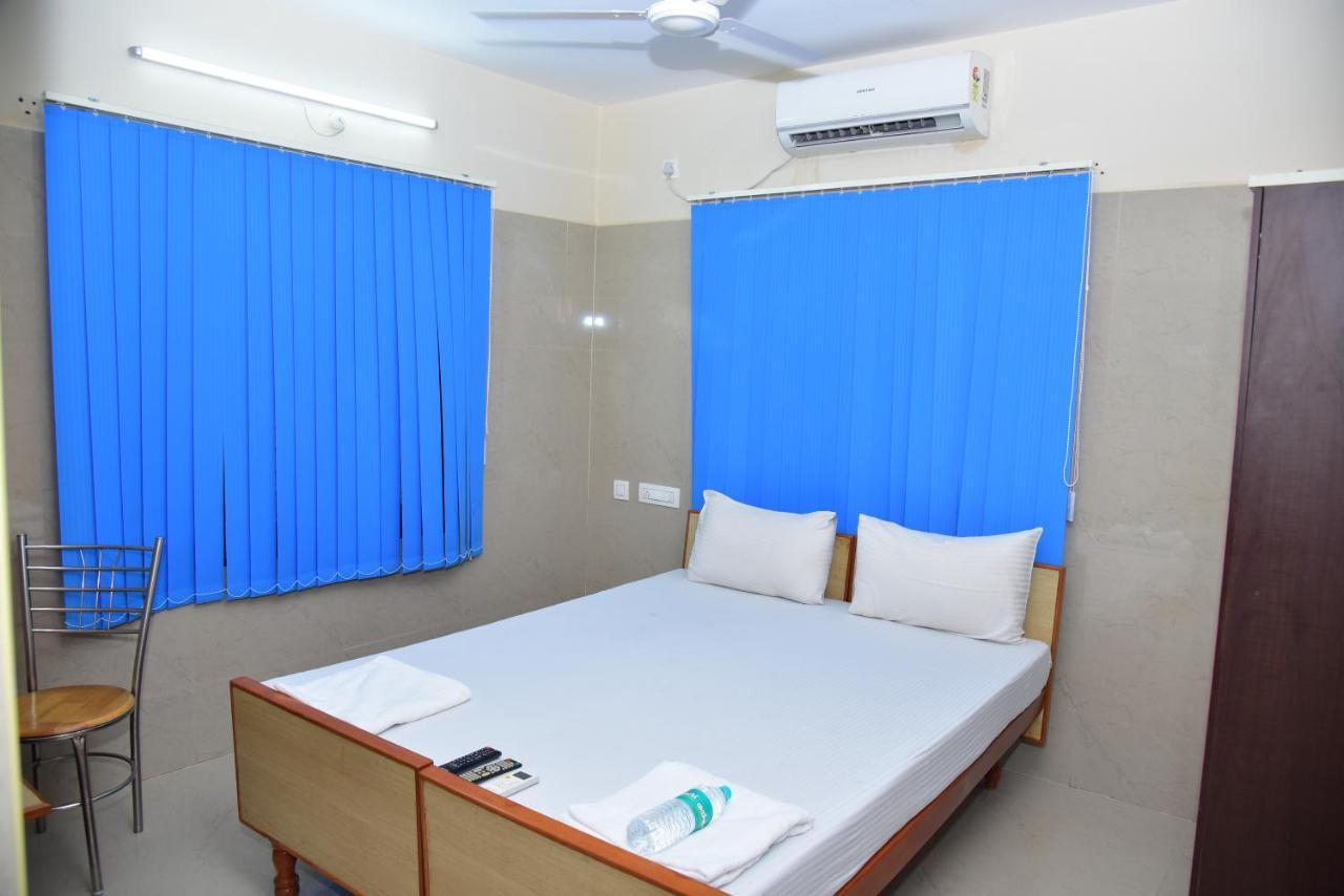 Sgrt Residency Hotel Vellore Bagian luar foto