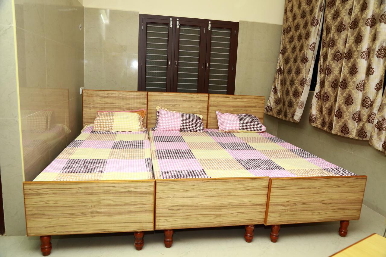 Sgrt Residency Hotel Vellore Bagian luar foto